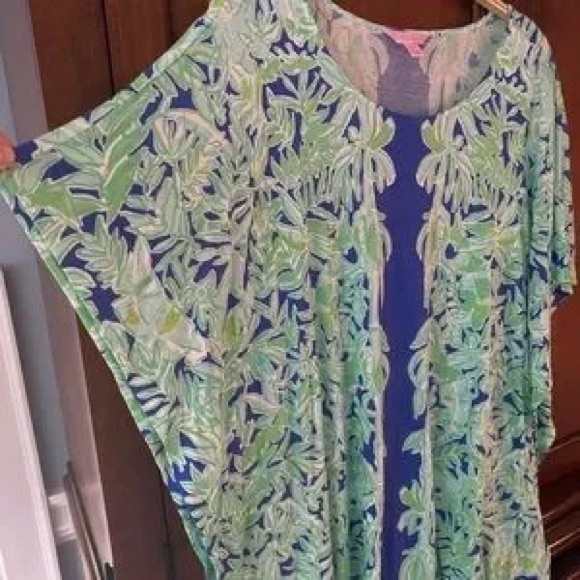 Lilly Pulitzer XL Women … impeccable style and condition - Picture 3 of 4